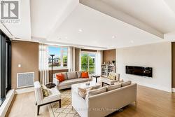 Amenities: 4th floor lounge - 