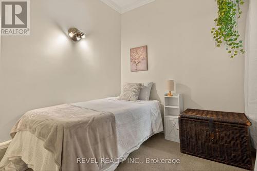153 Ferrie Street E, Hamilton, ON - Indoor Photo Showing Bedroom