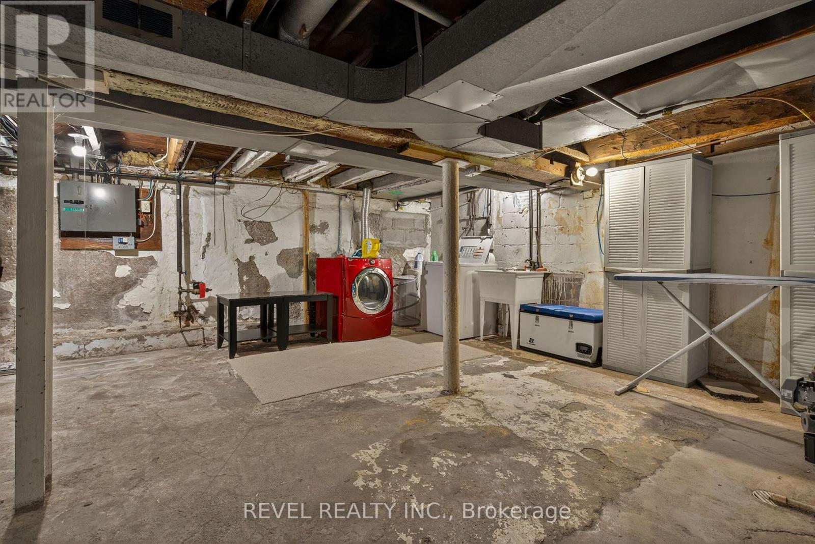 153 Ferrie Street E, Hamilton, ON - Indoor Photo Showing Basement