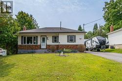 76 HESSFORD STREET Greater Napanee (Greater Napanee), ON K7R 2Z1