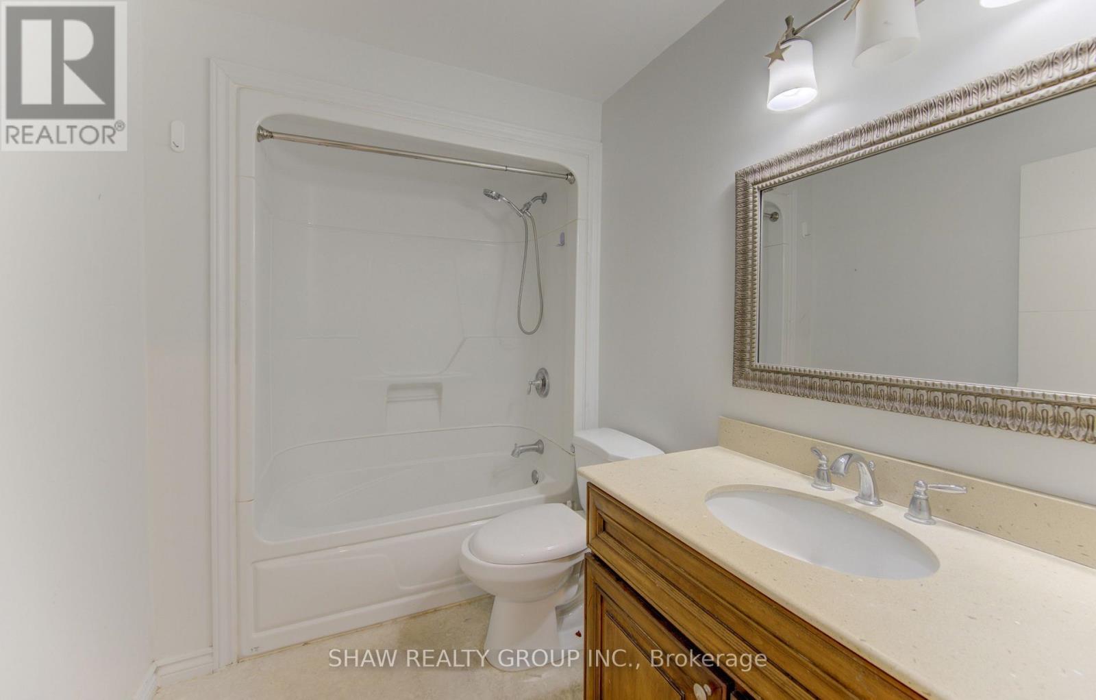 69 Hungerford Road, Cambridge, ON - Indoor Photo Showing Bathroom