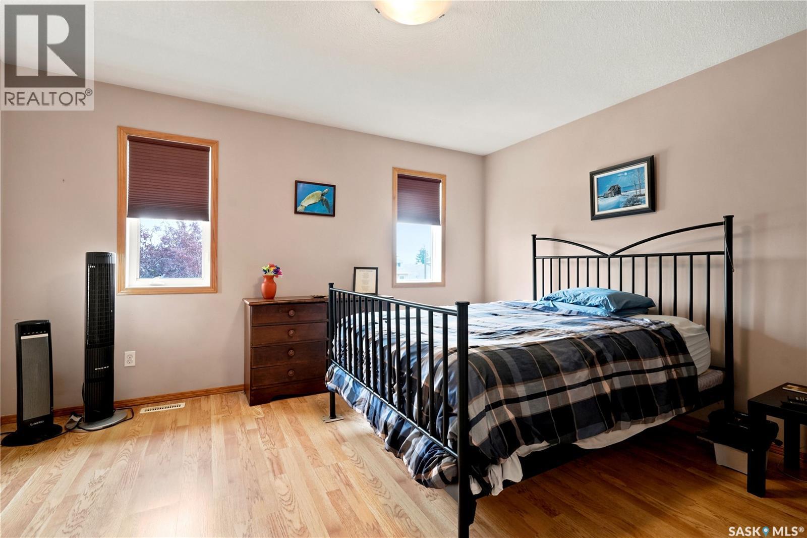 225 Mikkelson Drive, Regina, SK - Indoor Photo Showing Bedroom