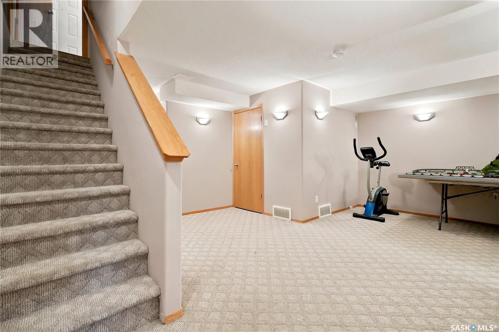 225 Mikkelson Drive, Regina, SK - Indoor