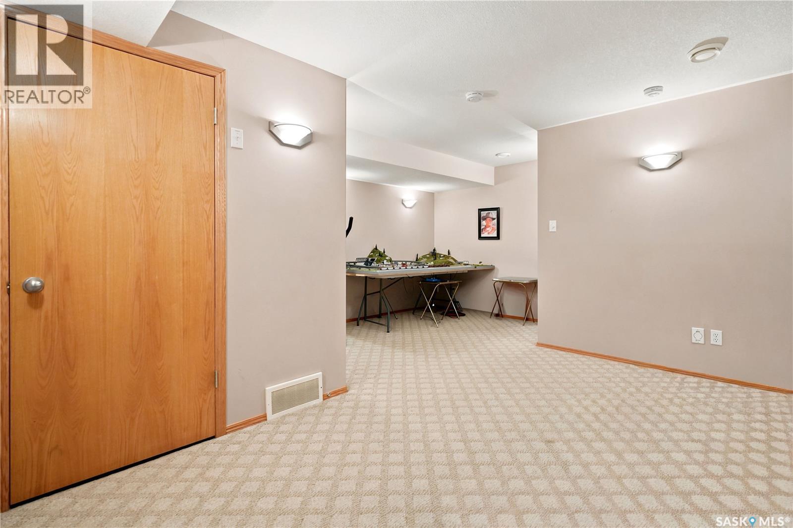 225 Mikkelson Drive, Regina, SK - Indoor Photo Showing Other Room
