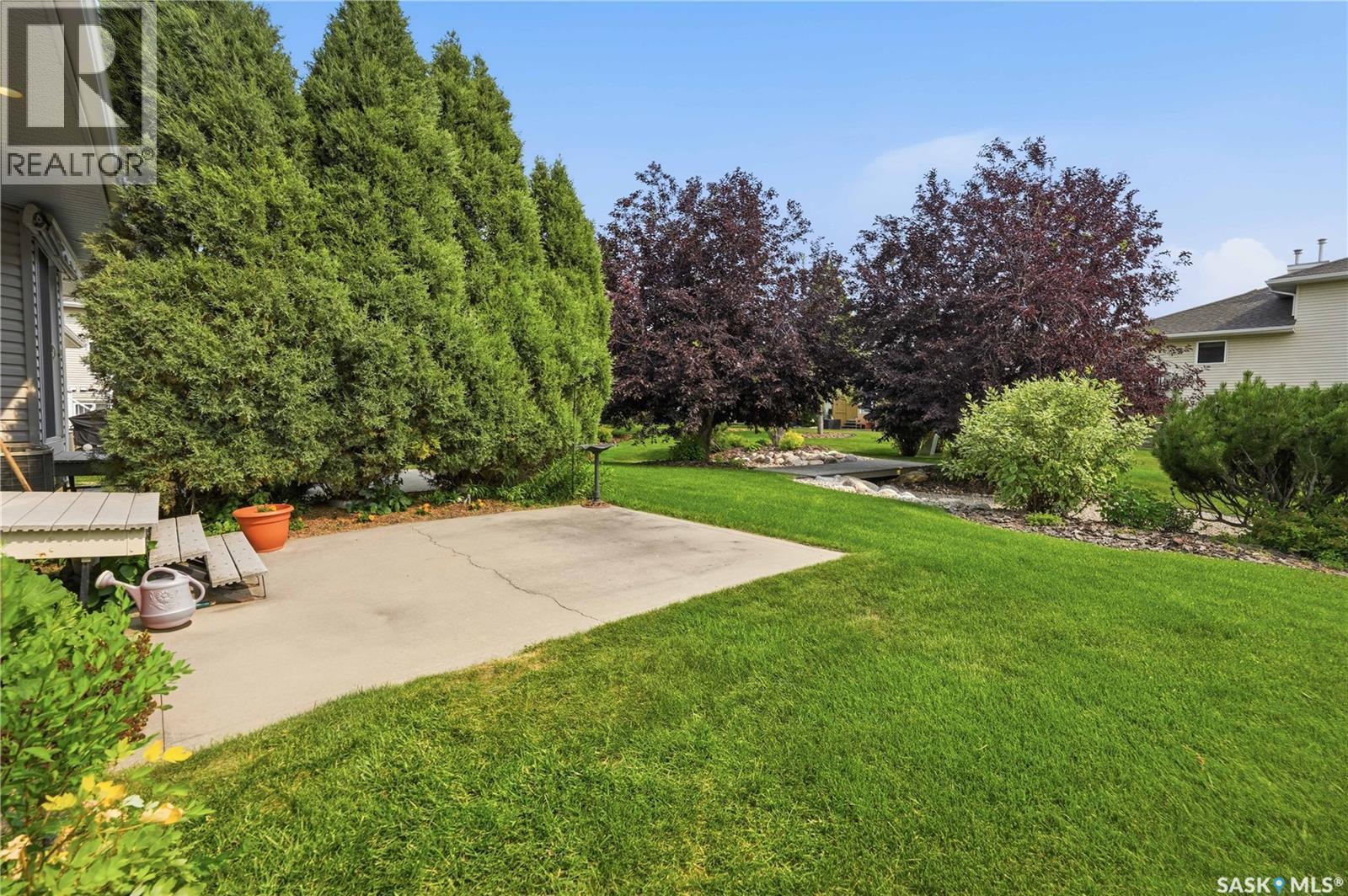 225 Mikkelson Drive, Regina, SK - Outdoor