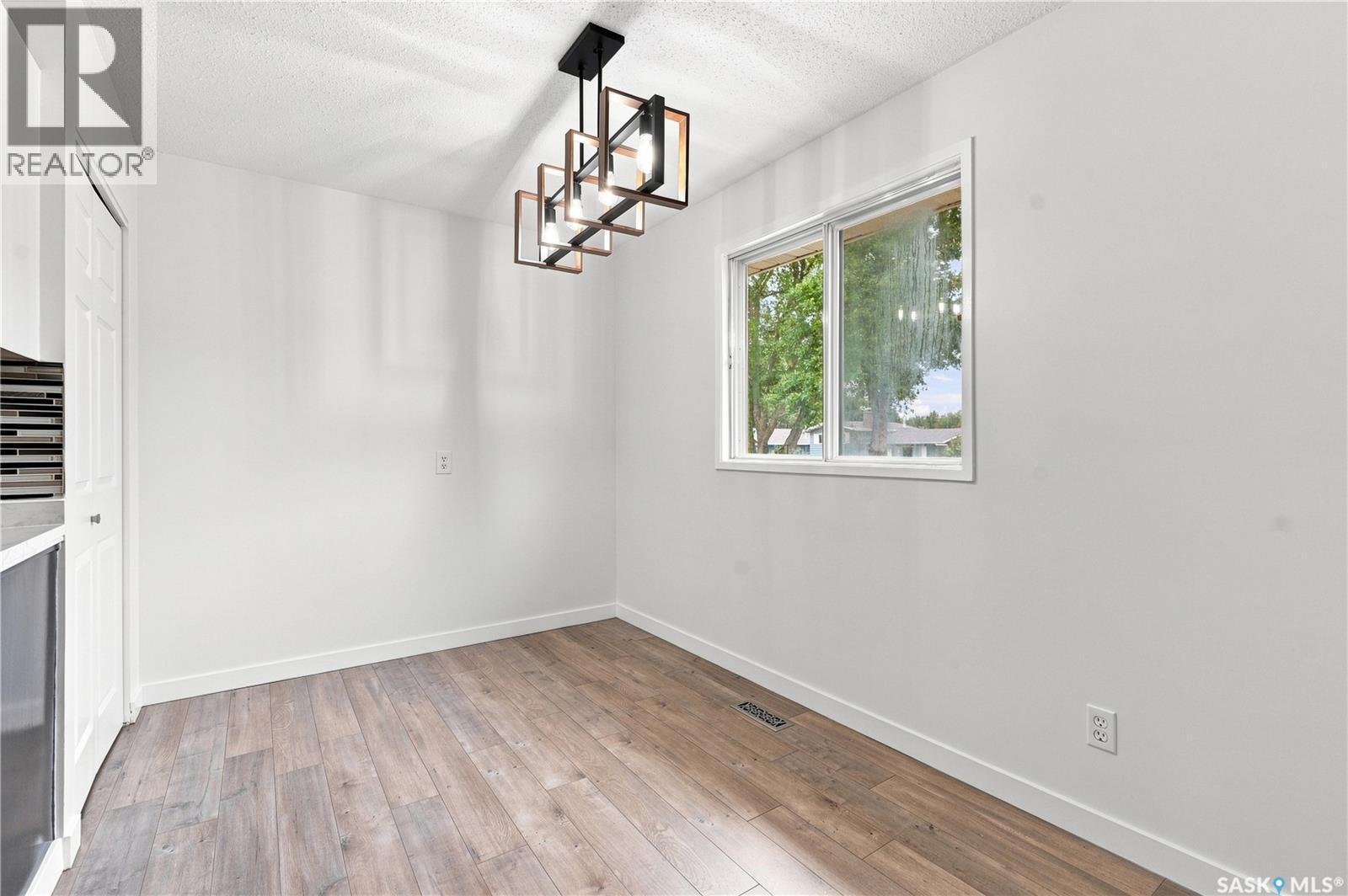 118 Dundurn Place, Saskatoon, SK - Indoor Photo Showing Other Room