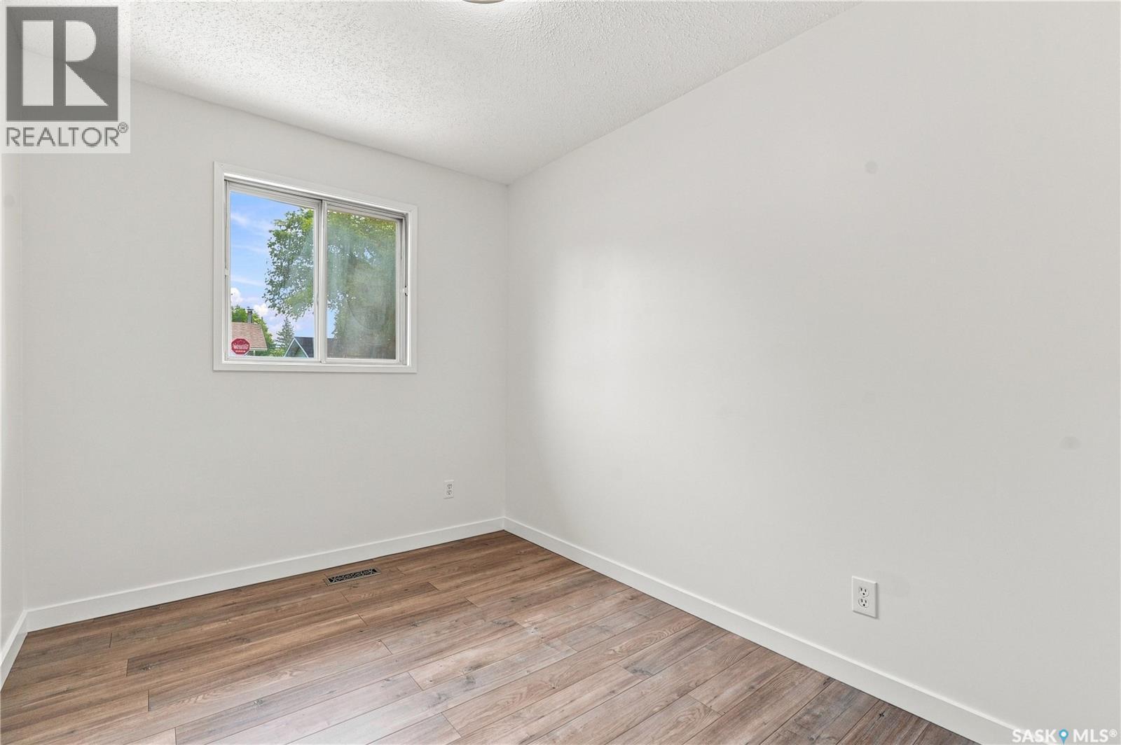 118 Dundurn Place, Saskatoon, SK - Indoor Photo Showing Other Room