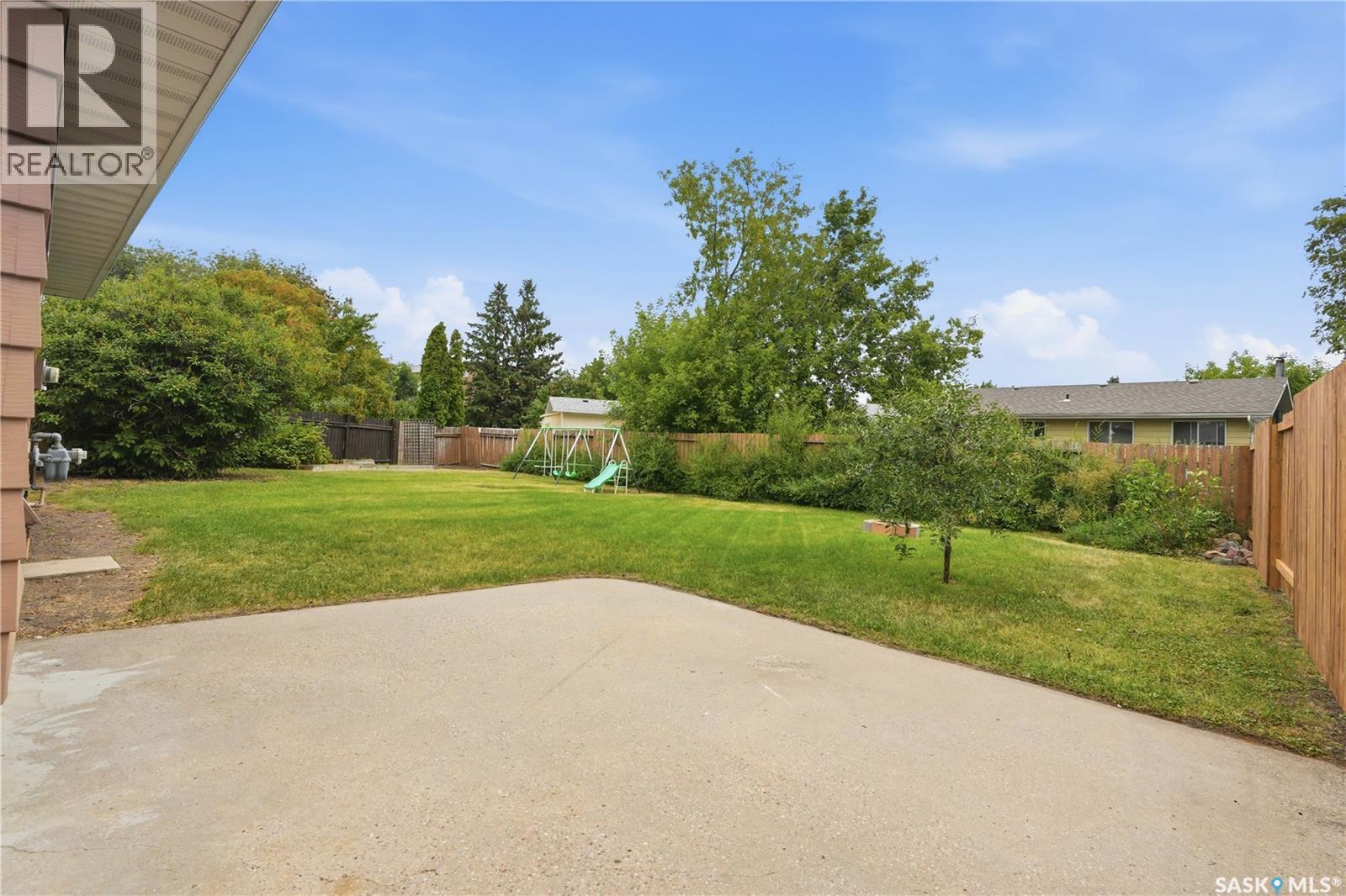 118 Dundurn Place, Saskatoon, SK - Outdoor