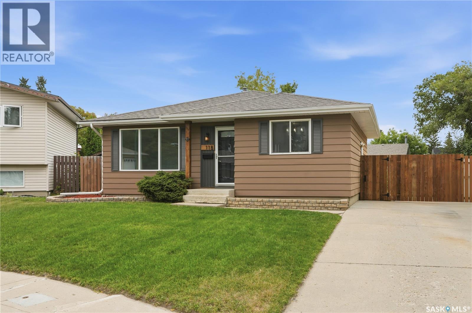 118 Dundurn Place, Saskatoon, SK - Outdoor