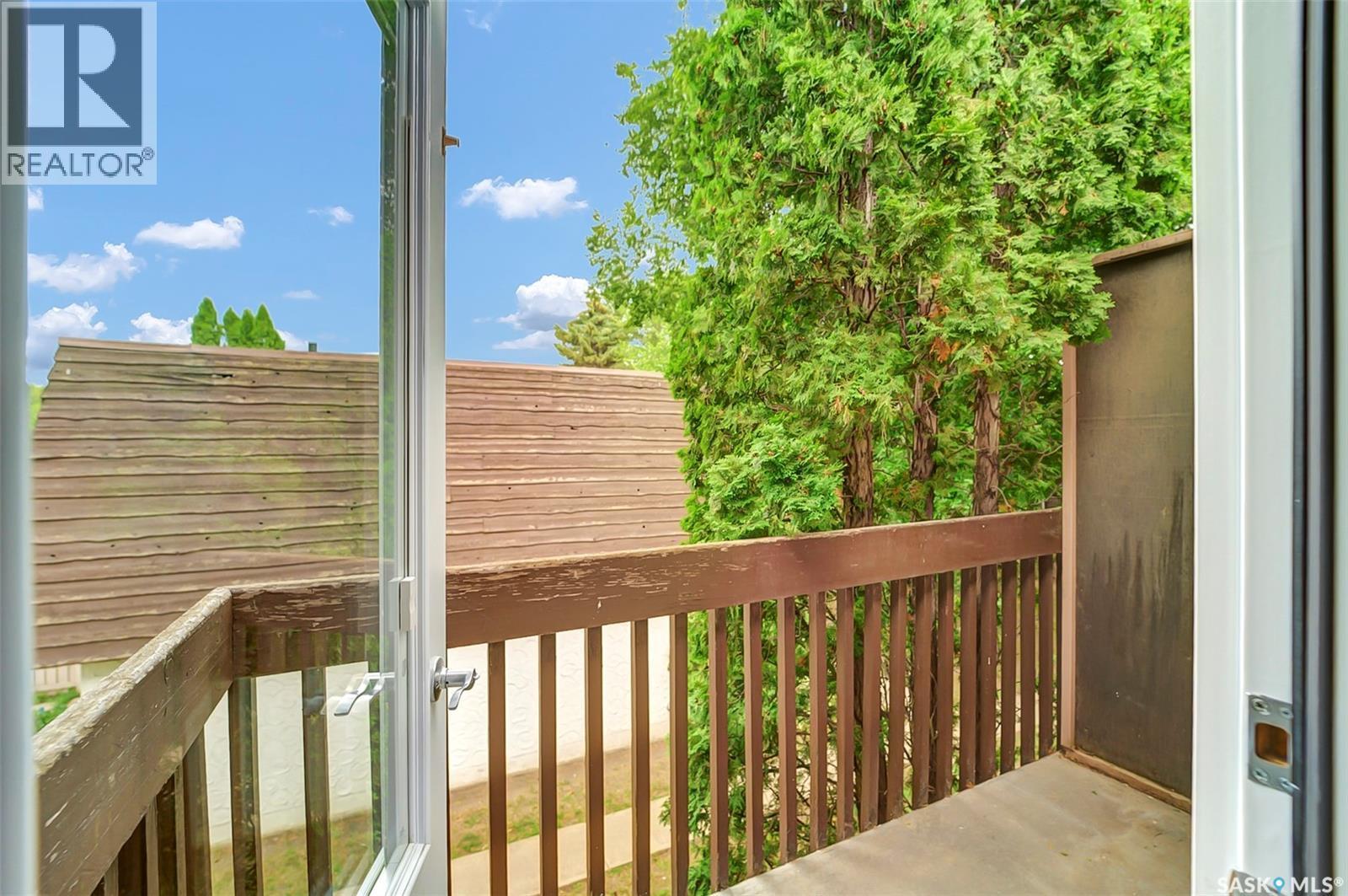 43 120 Acadia Drive, Saskatoon, SK - Outdoor