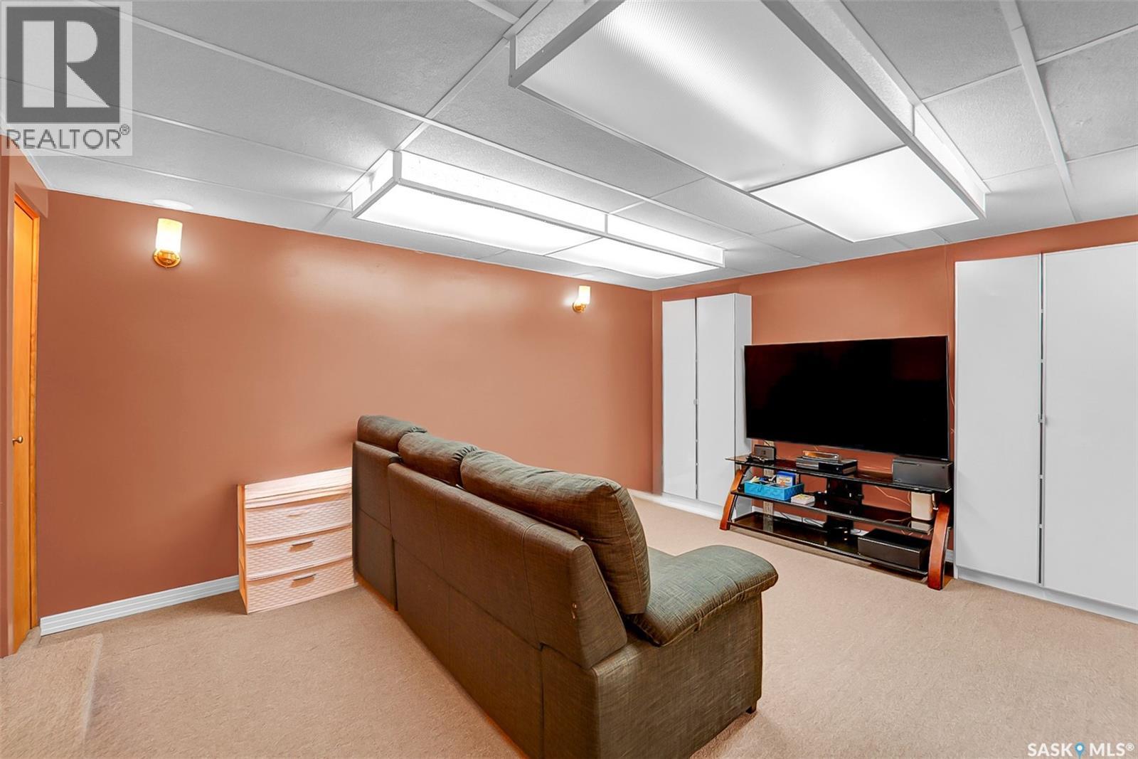 43 120 Acadia Drive, Saskatoon, SK - Indoor