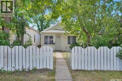 840 Grey AVENUE Moose Jaw, SK S6H 1N1