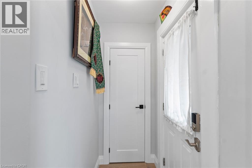 197 Crockett Street, Hamilton, ON - Indoor Photo Showing Other Room