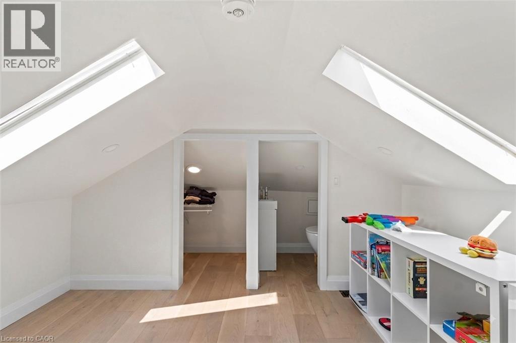 197 Crockett Street, Hamilton, ON - Indoor Photo Showing Other Room