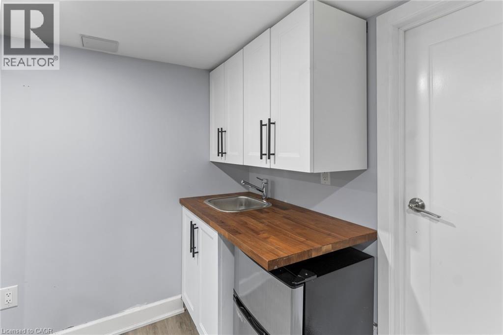 197 Crockett Street, Hamilton, ON - Indoor Photo Showing Other Room