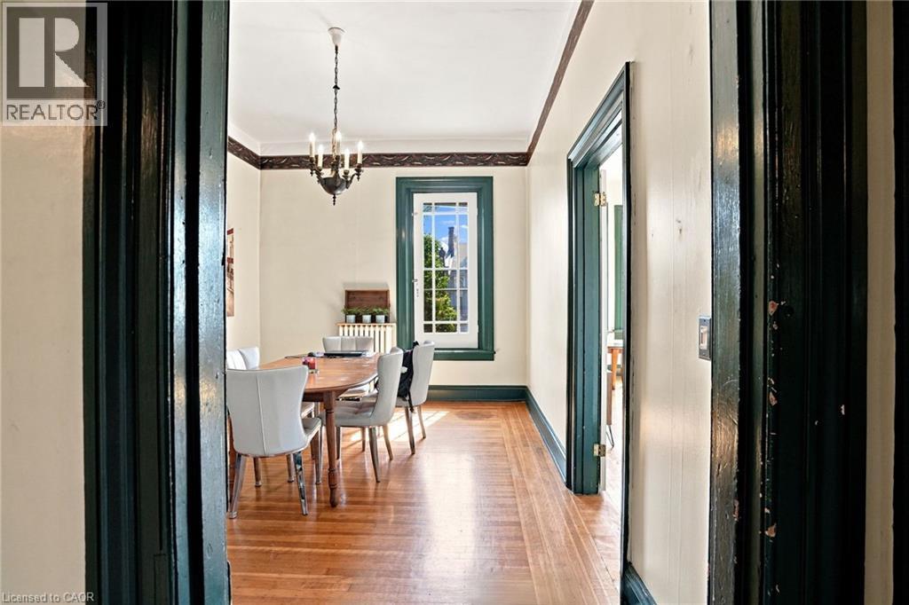 132 Emerald Street S, Hamilton, ON - Indoor