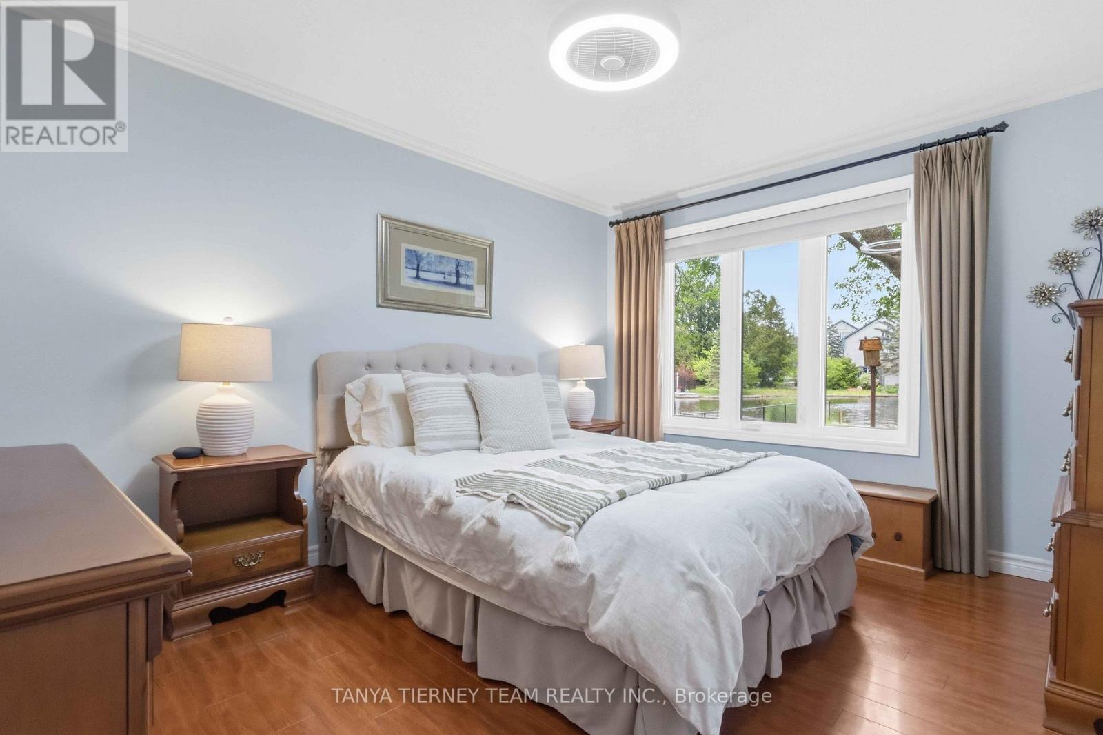 84 Turtle Path, Ramara, ON - Indoor Photo Showing Bedroom