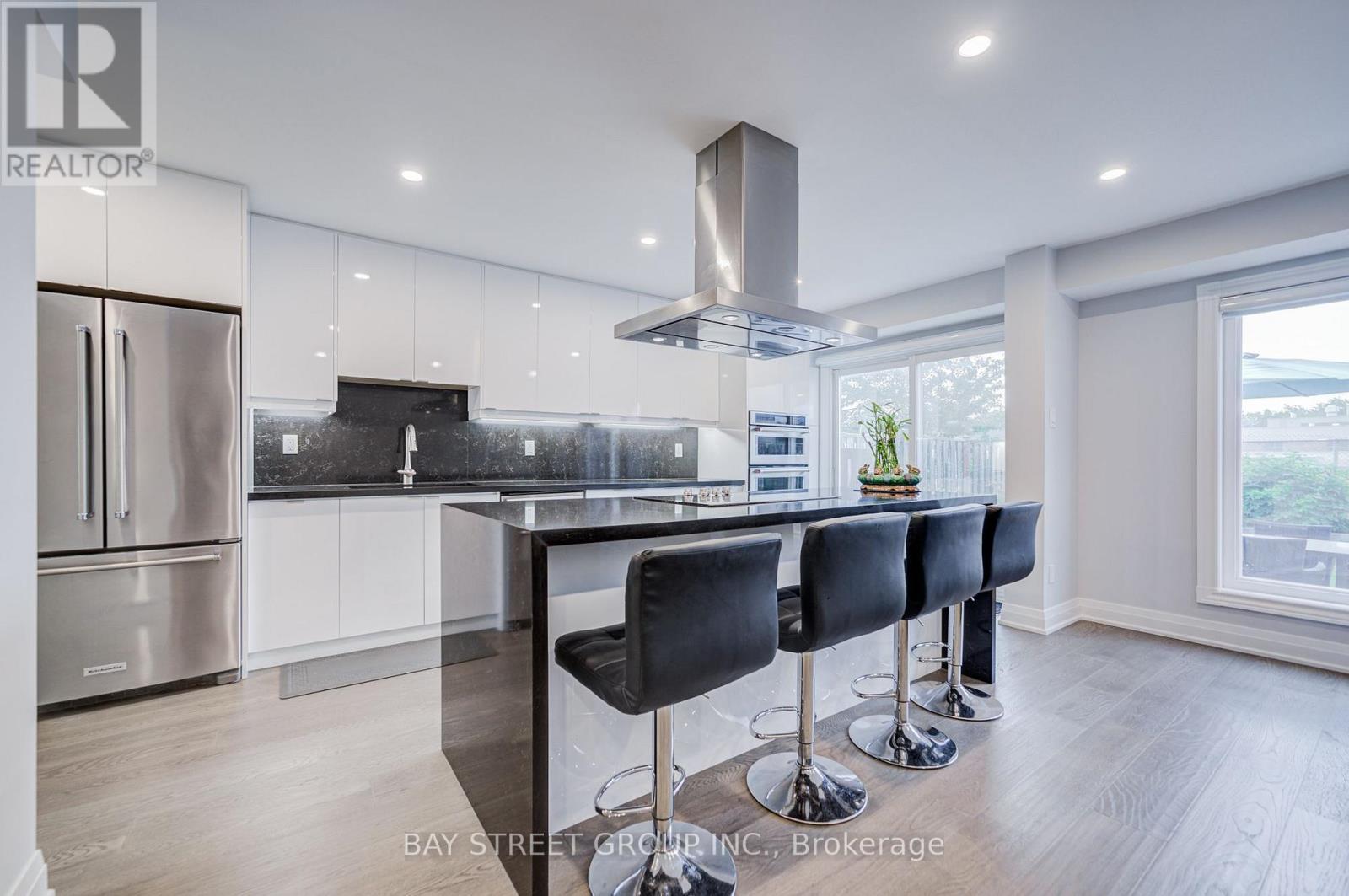 47 Becca Hall Trail, Toronto, ON - Indoor Photo Showing Kitchen With Upgraded Kitchen