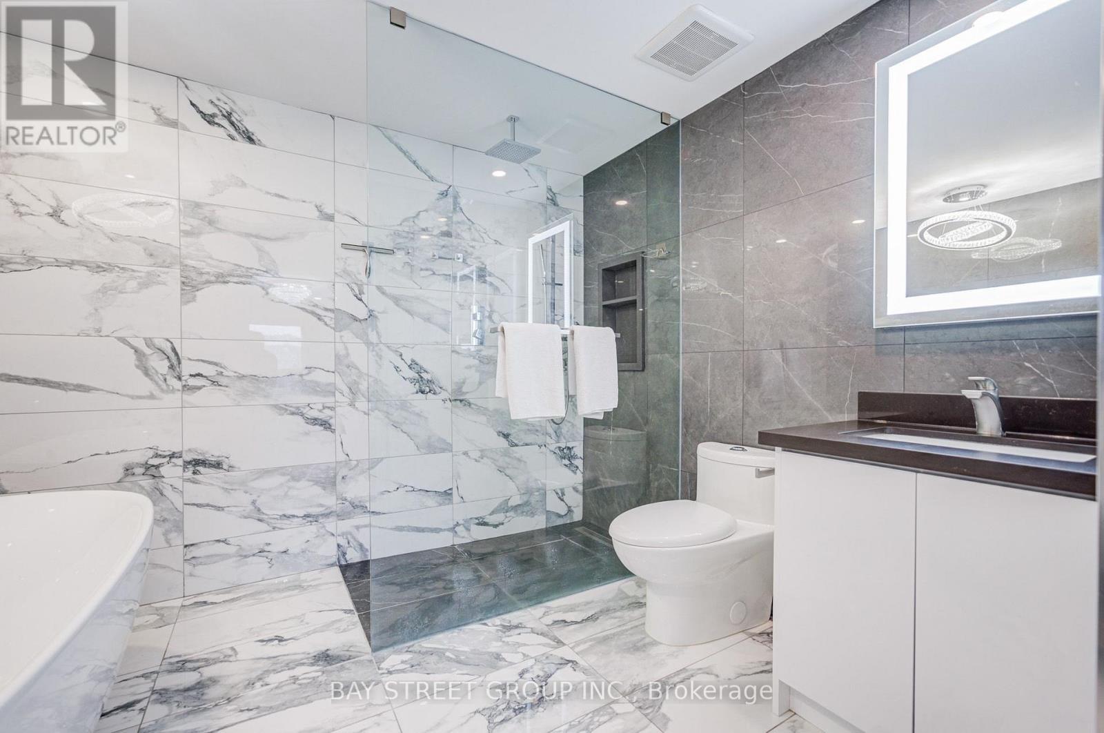 47 Becca Hall Trail, Toronto, ON - Indoor Photo Showing Bathroom