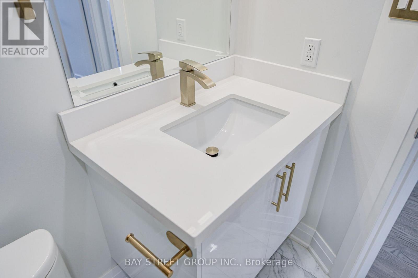 47 Becca Hall Trail, Toronto, ON - Indoor Photo Showing Bathroom