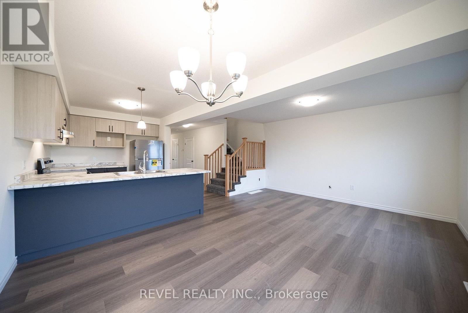 115 Mattingley Street, Brant, ON - Indoor Photo Showing Kitchen