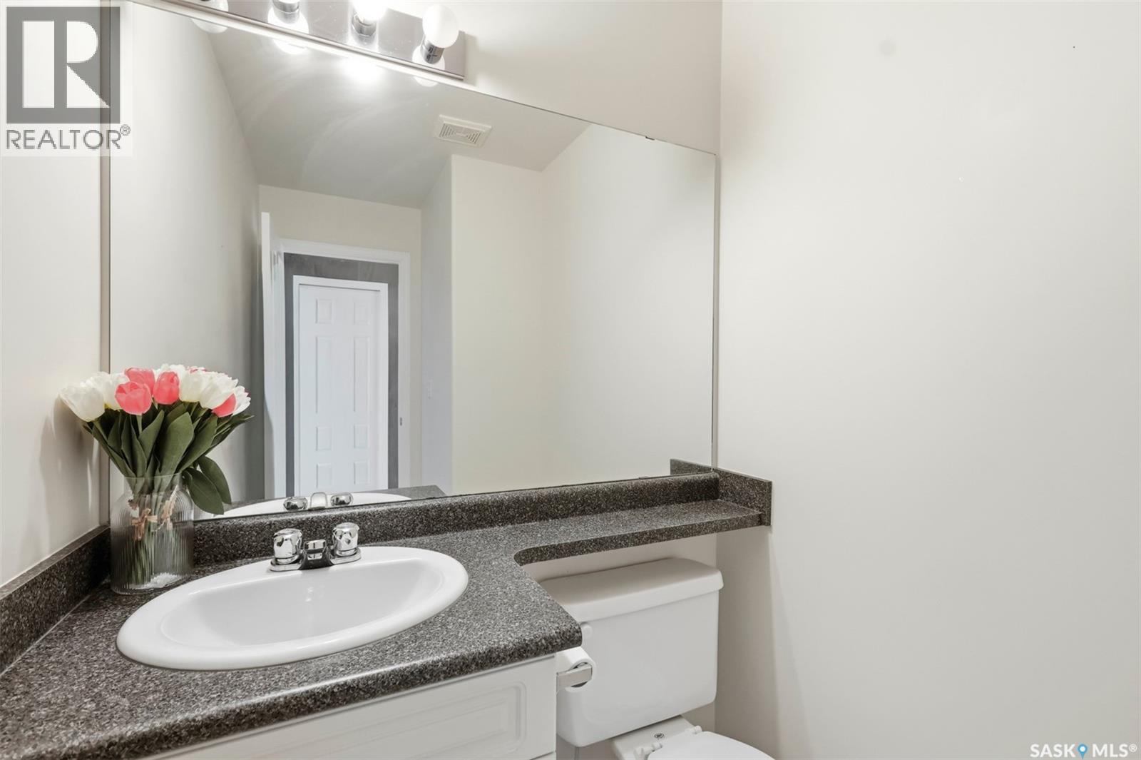 50 203 Herold Terrace, Saskatoon, SK - Indoor Photo Showing Bathroom