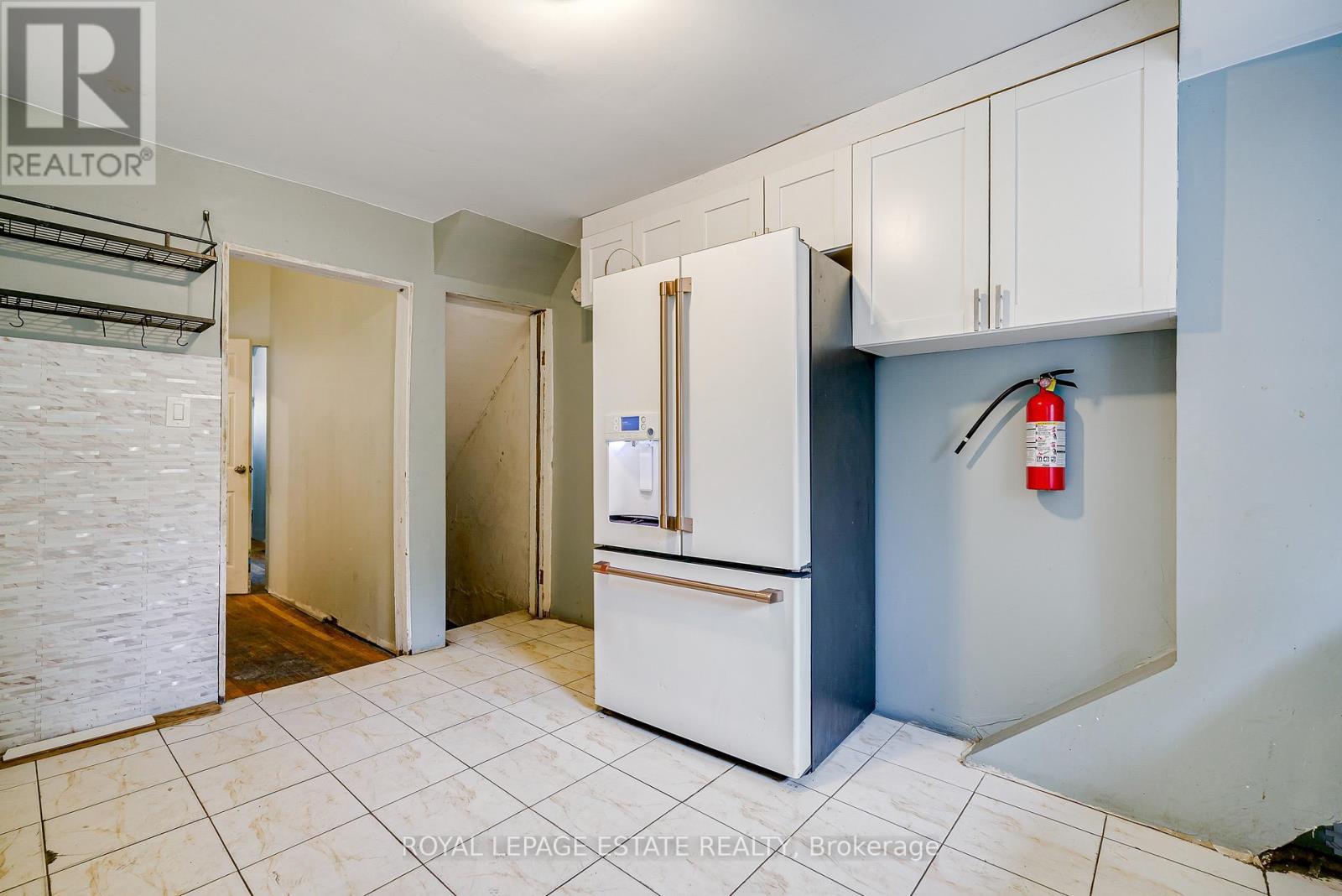 201 Christie Street, Toronto, ON - Indoor Photo Showing Kitchen