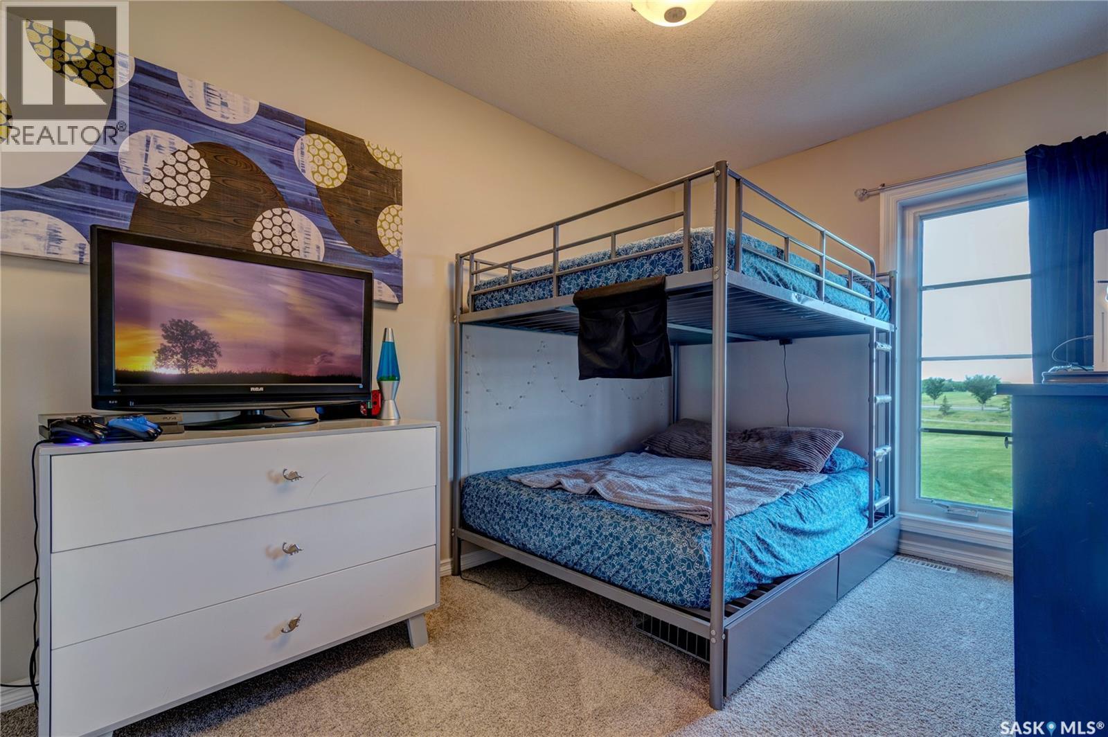 137 3229 Elgaard Drive, Regina, SK - Indoor Photo Showing Bedroom
