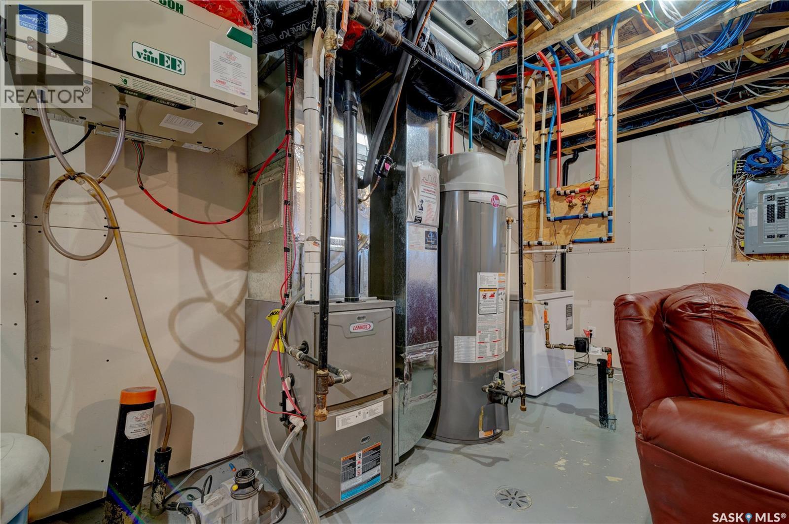 137 3229 Elgaard Drive, Regina, SK - Indoor Photo Showing Basement