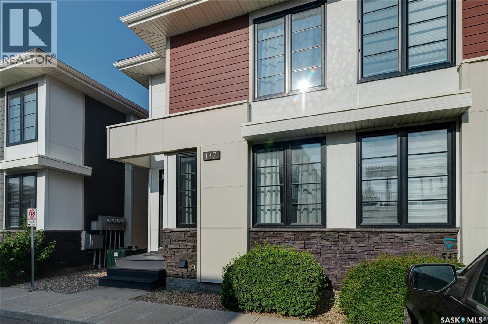 137 3229 Elgaard Drive, Regina, SK - Outdoor