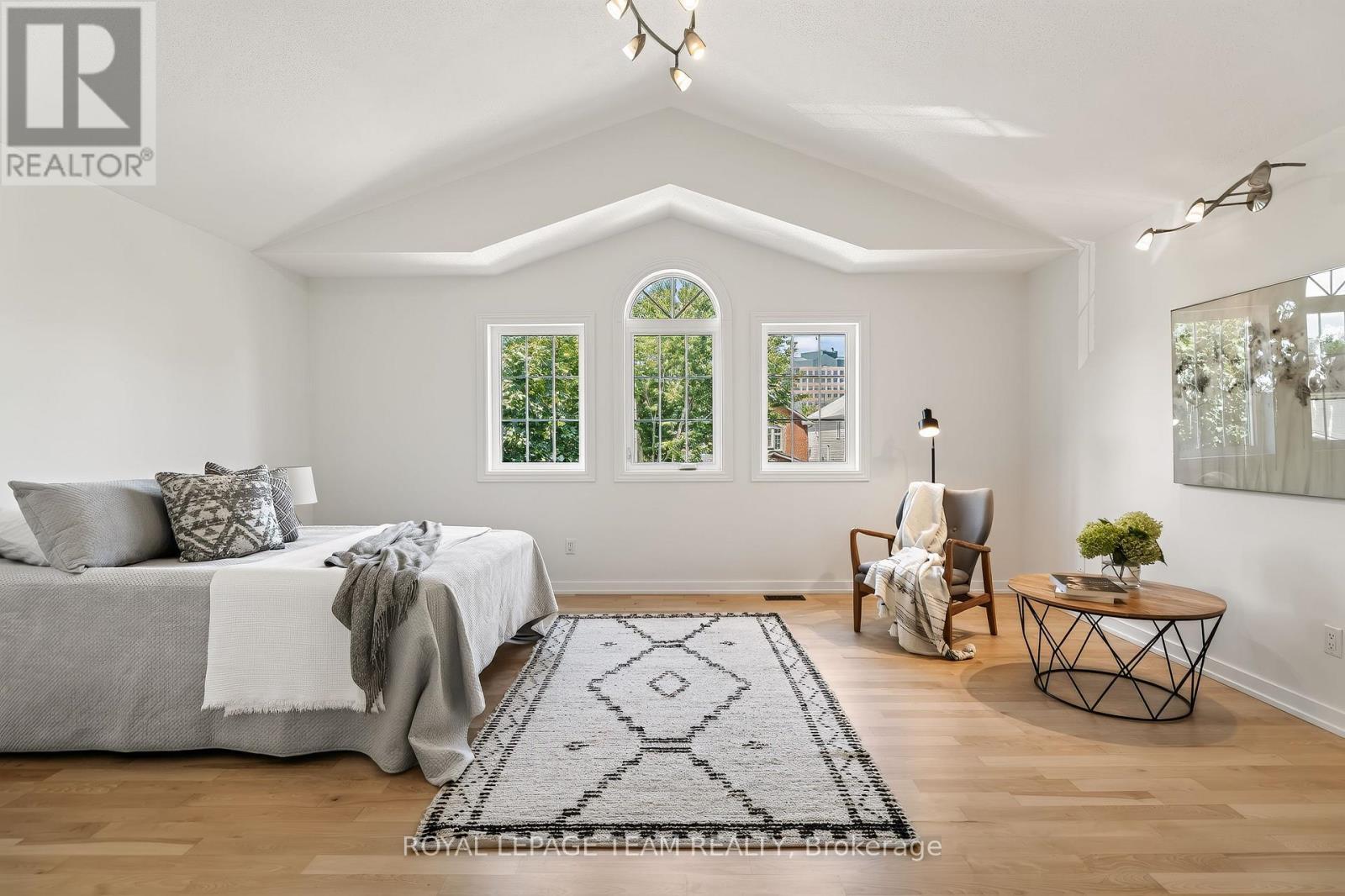 28 Borealis Crescent, Ottawa, ON - Indoor Photo Showing Bedroom