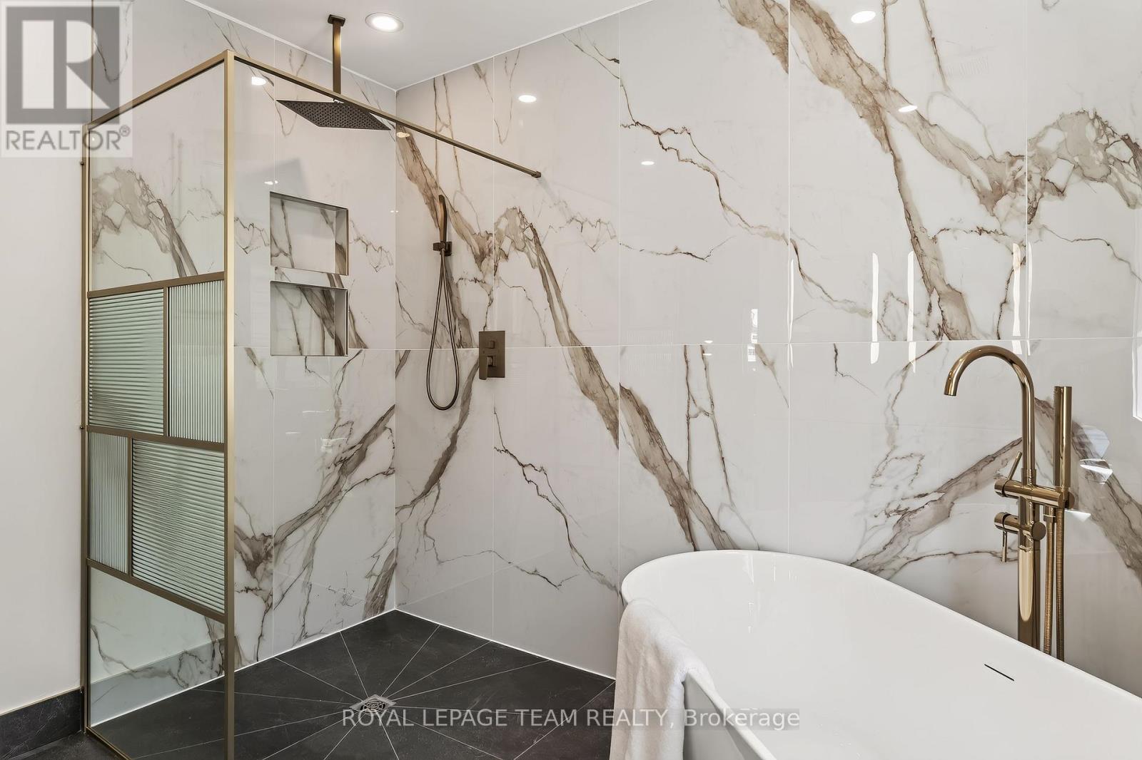 28 Borealis Crescent, Ottawa, ON - Indoor