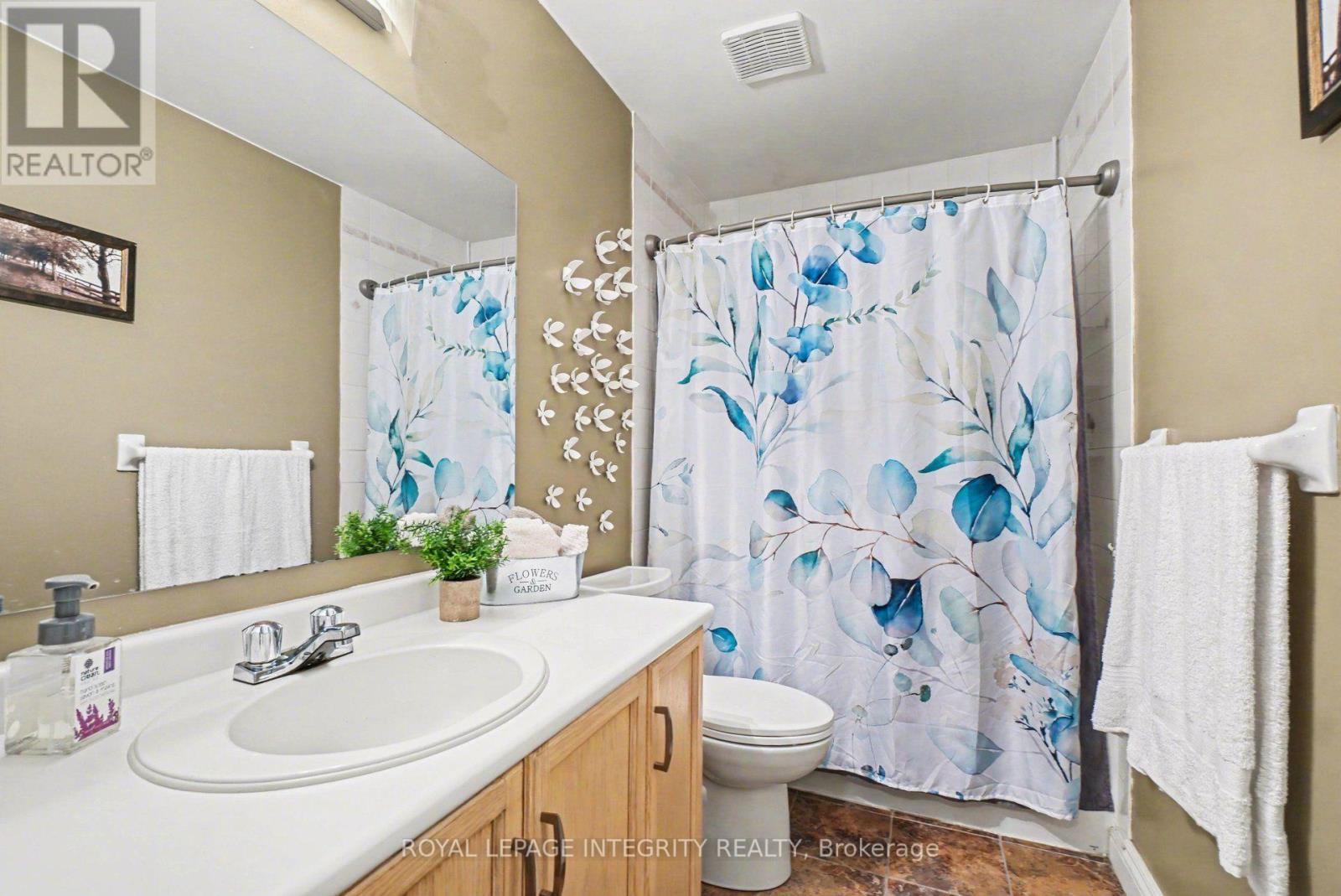 52 Blackdome Crescent, Ottawa, ON - Indoor Photo Showing Bathroom
