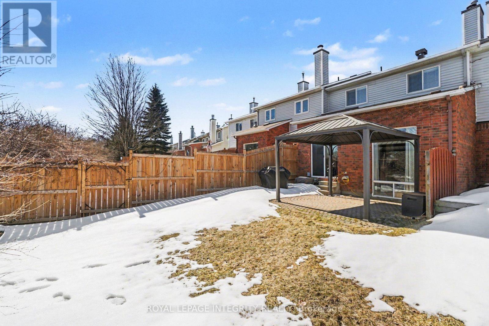 52 Blackdome Crescent, Ottawa, ON - Outdoor