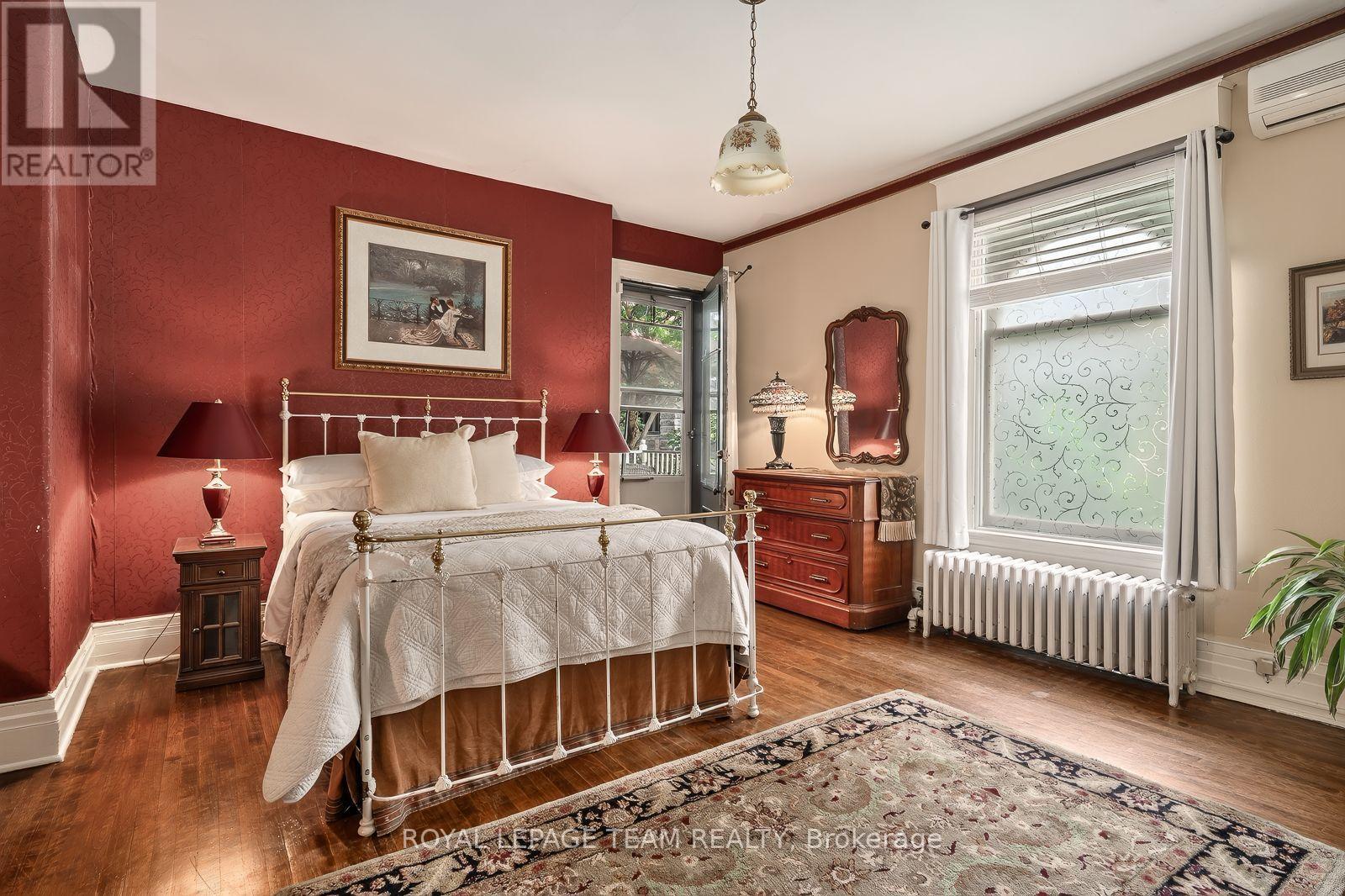 525 King Edward Avenue, Ottawa, ON - Indoor Photo Showing Bedroom