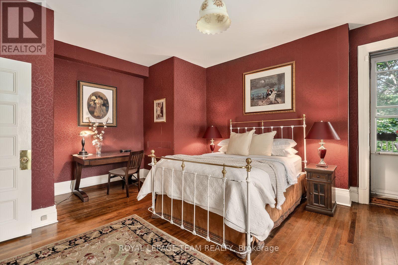 525 King Edward Avenue, Ottawa, ON - Indoor Photo Showing Bedroom