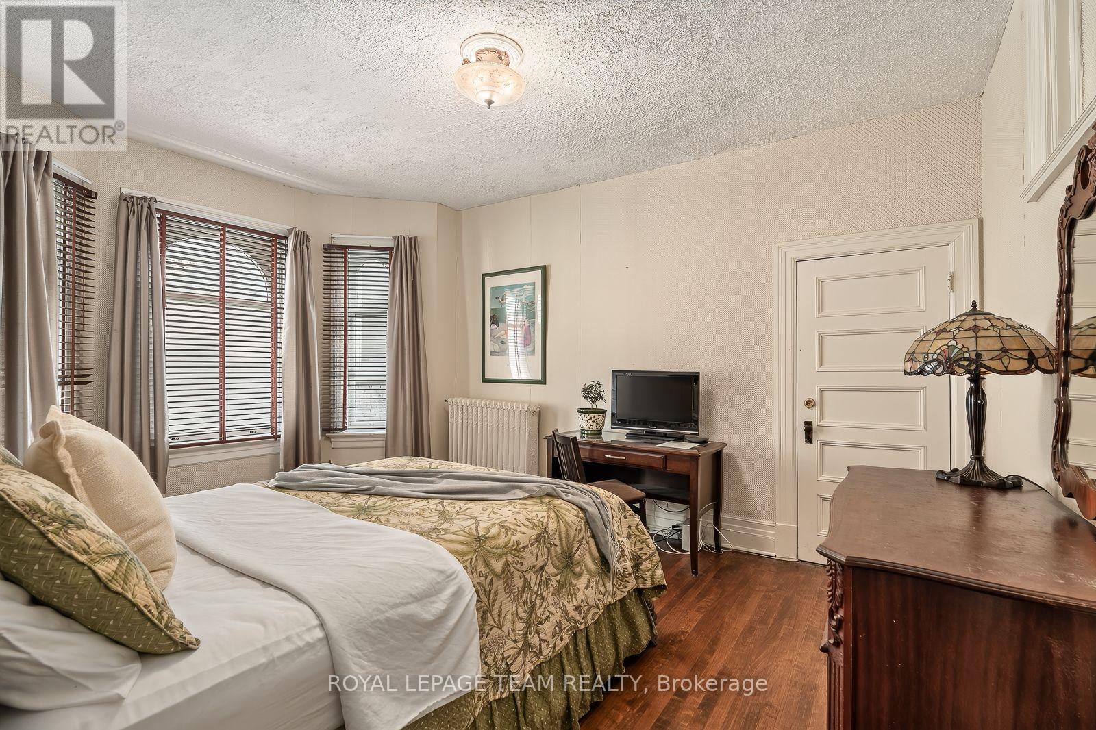525 King Edward Avenue, Ottawa, ON - Indoor Photo Showing Bedroom