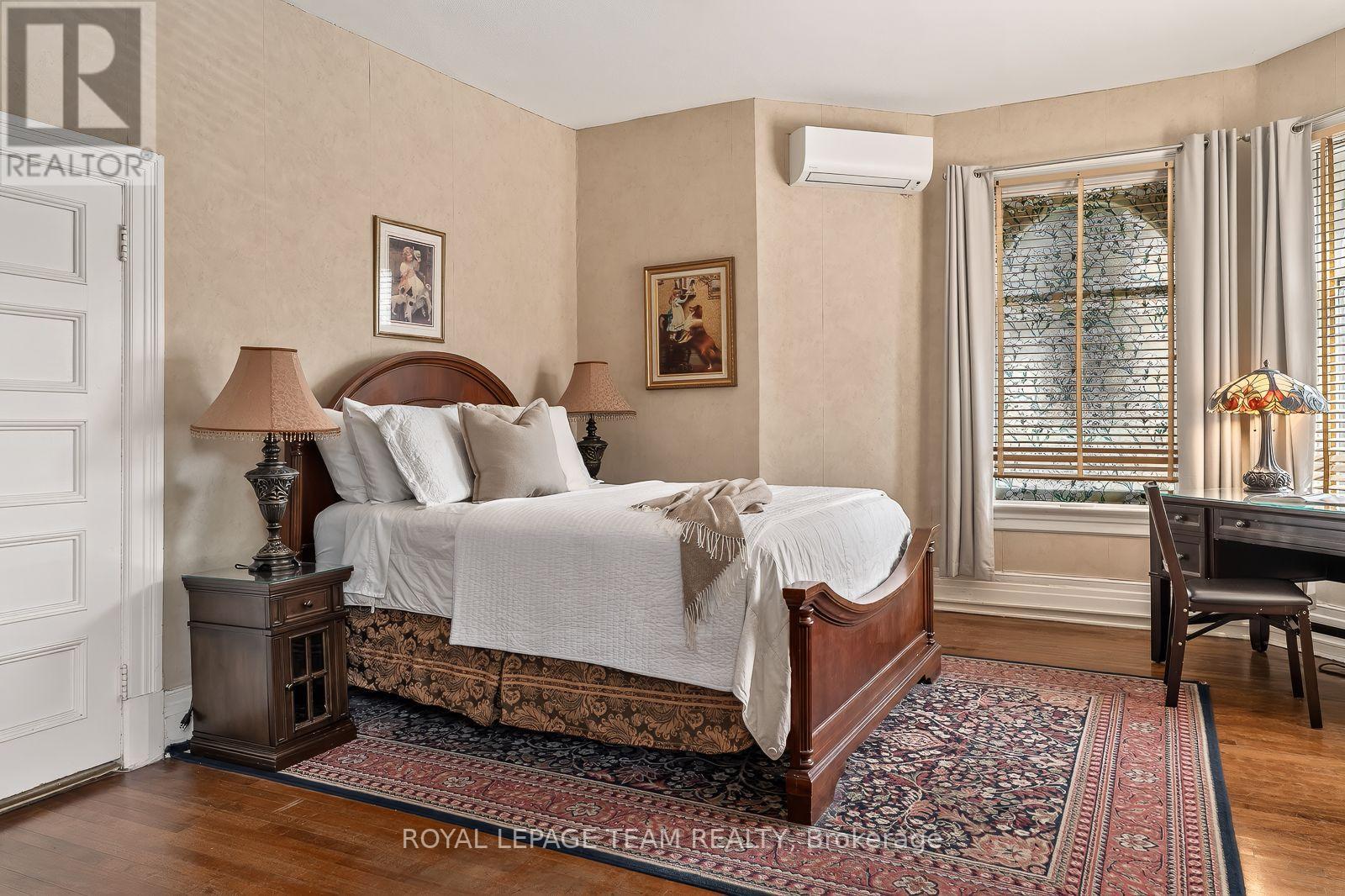 525 King Edward Avenue, Ottawa, ON - Indoor Photo Showing Bedroom