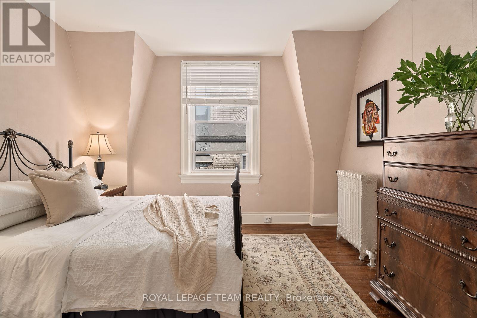525 King Edward Avenue, Ottawa, ON - Indoor Photo Showing Bedroom