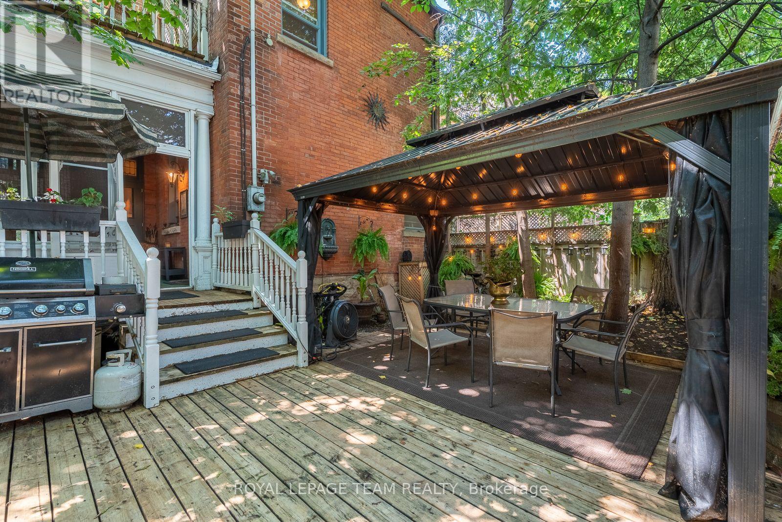 525 King Edward Avenue, Ottawa, ON - Outdoor With Deck Patio Veranda