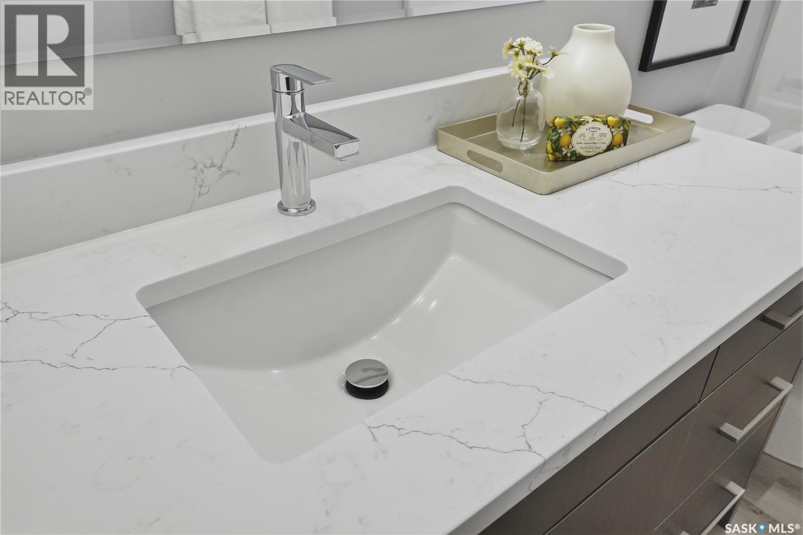 143 Sharma Lane, Saskatoon, SK - Photo Showing Bathroom