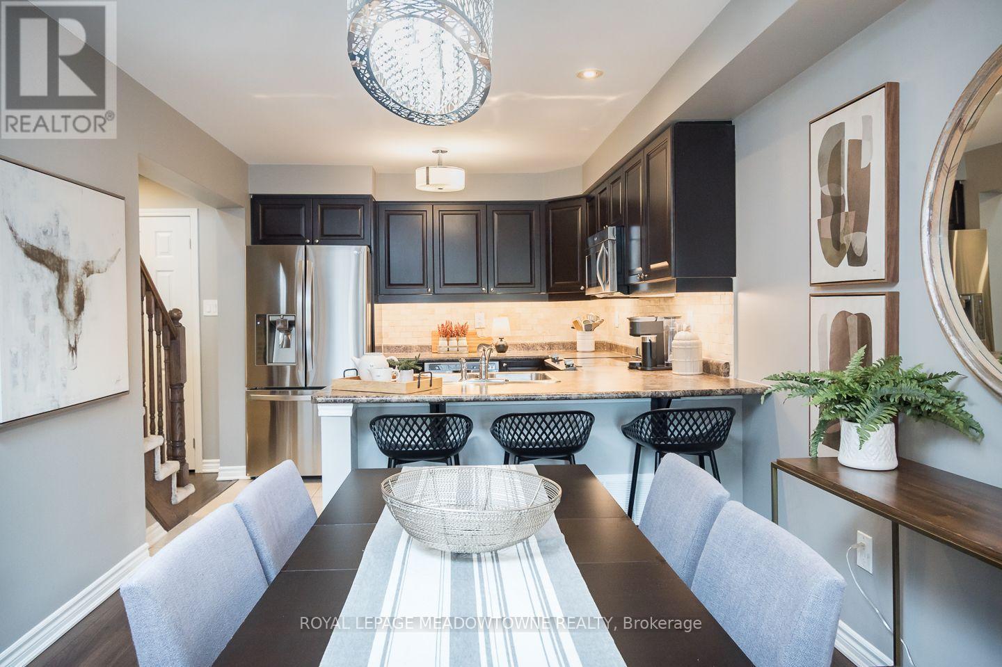 275 Eves Gate, Milton, ON - Indoor