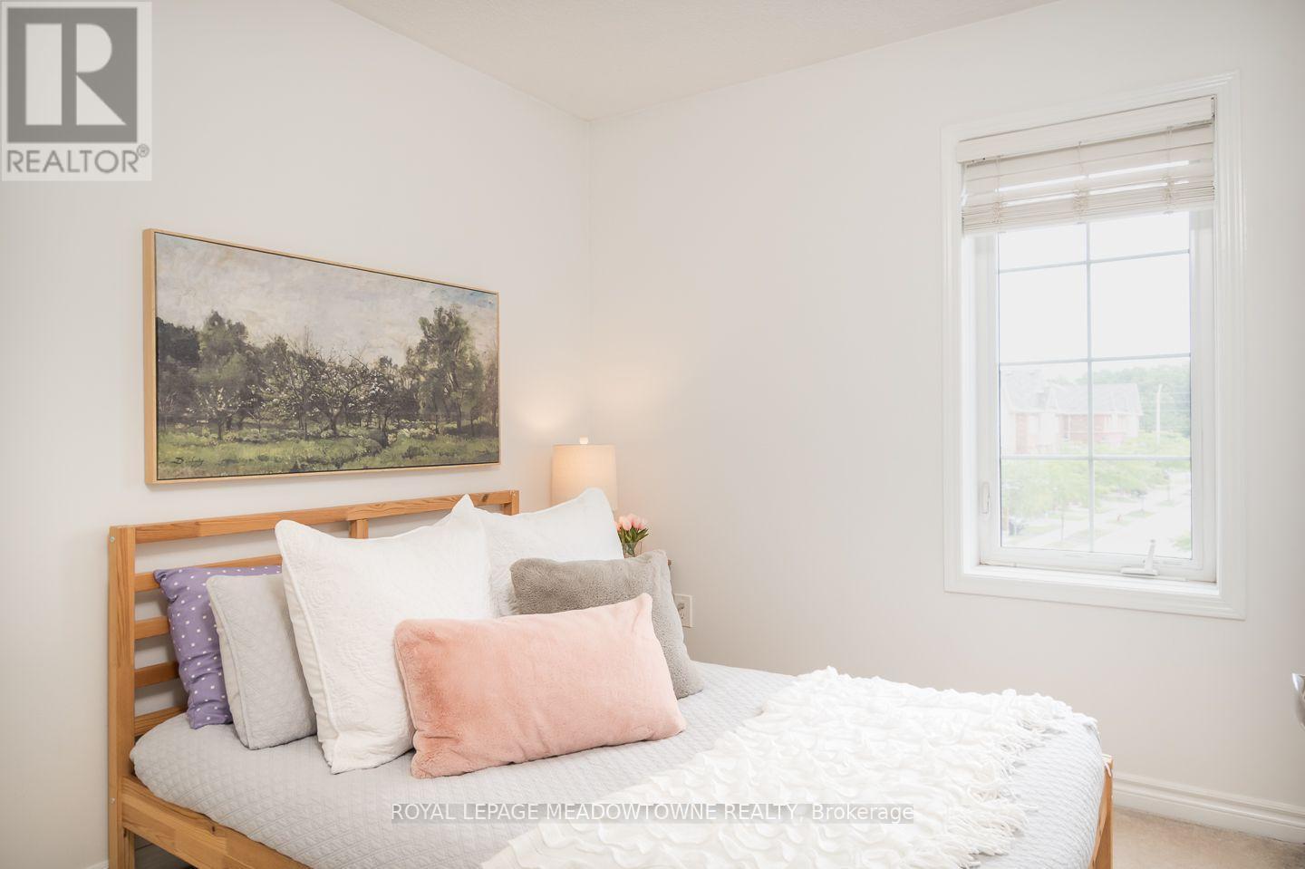275 Eves Gate, Milton, ON - Indoor Photo Showing Bedroom