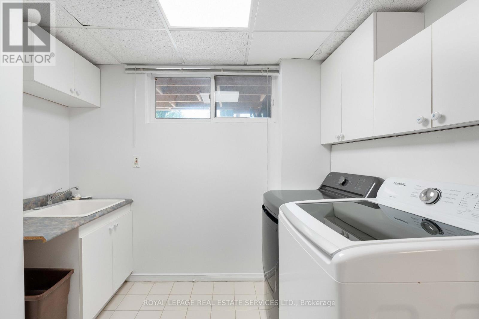 3192 Windwood Drive, Mississauga, ON - Indoor Photo Showing Laundry Room