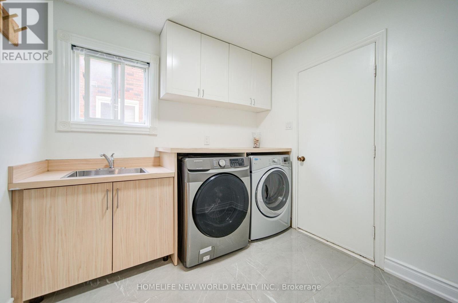 12 Bellside Drive, Markham, ON - Indoor Photo Showing Laundry Room