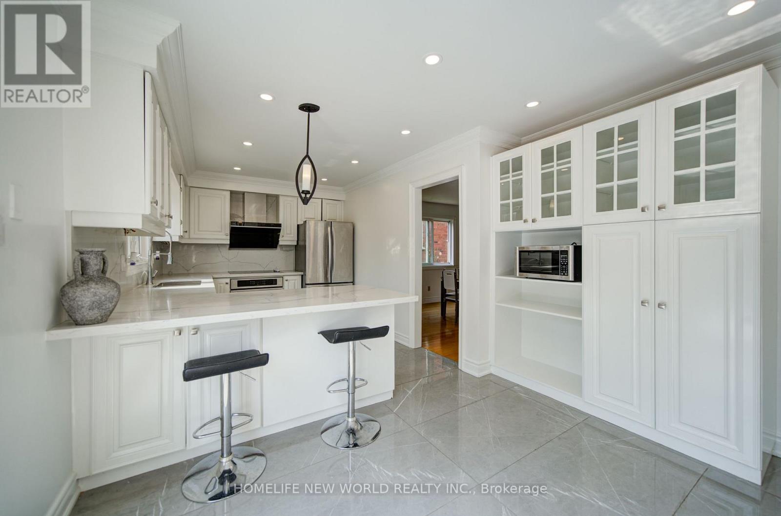 12 Bellside Drive, Markham, ON - Indoor Photo Showing Kitchen