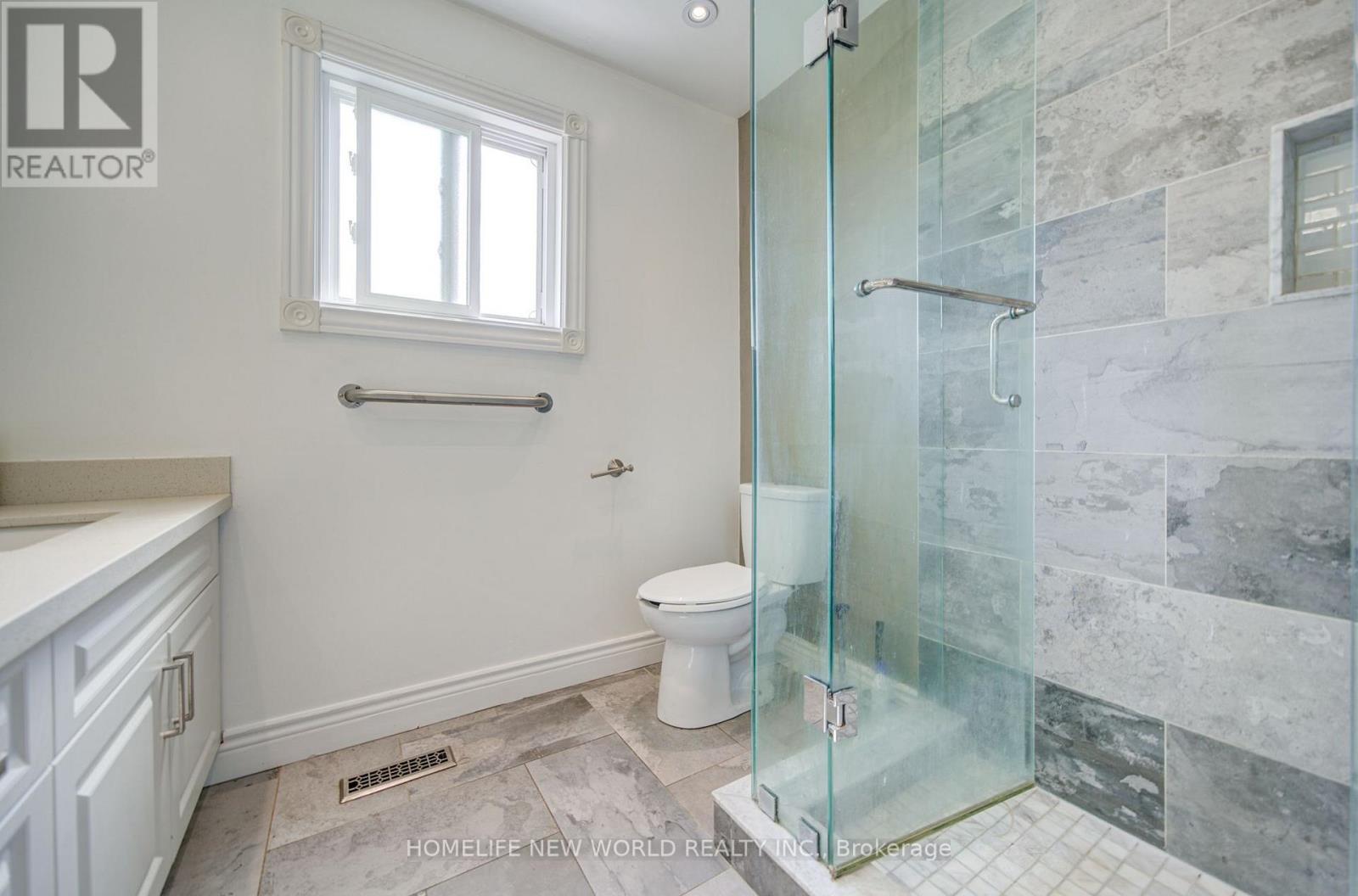 12 Bellside Drive, Markham, ON - Indoor Photo Showing Bathroom