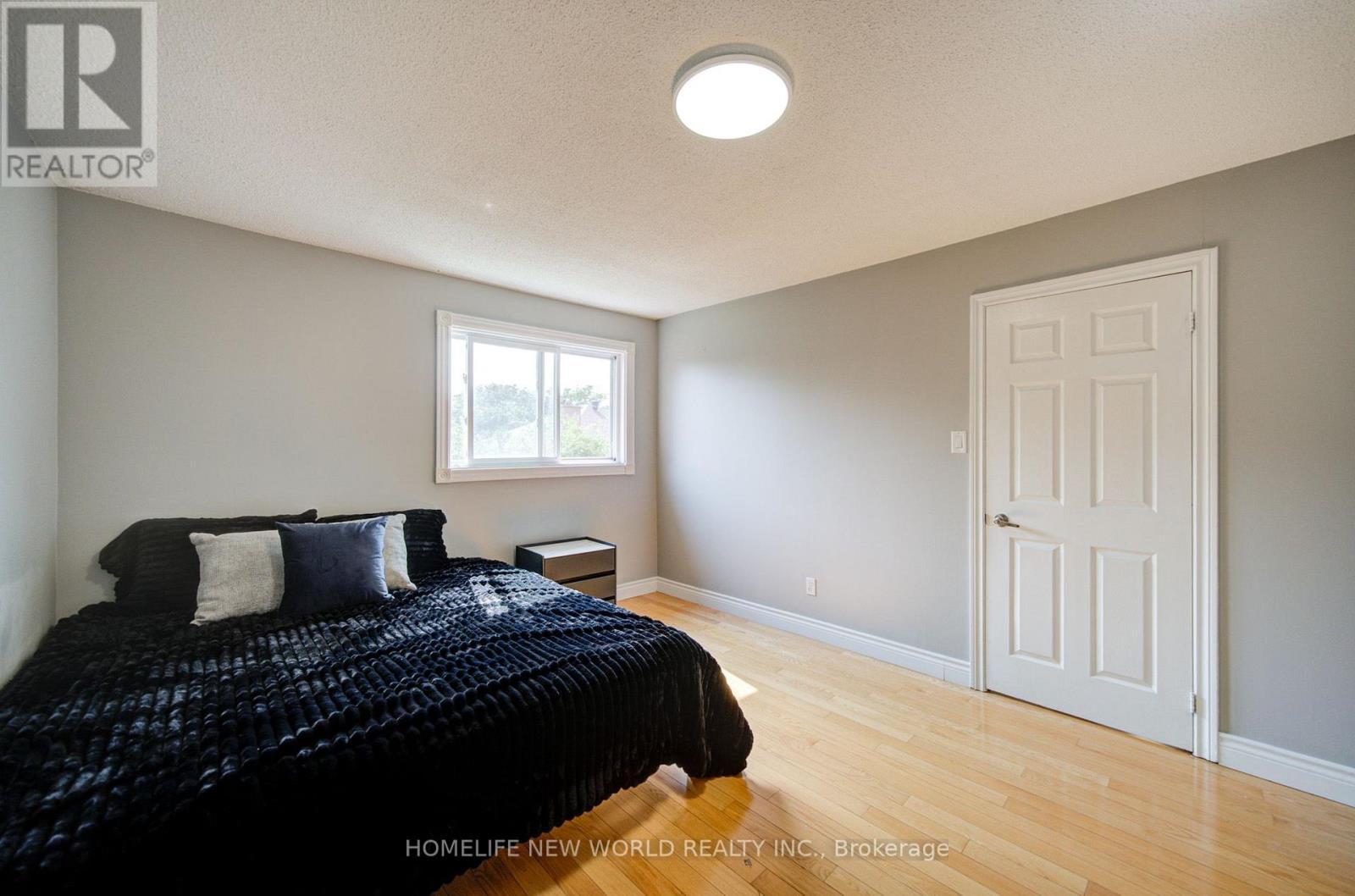 12 Bellside Drive, Markham, ON - Indoor Photo Showing Bedroom