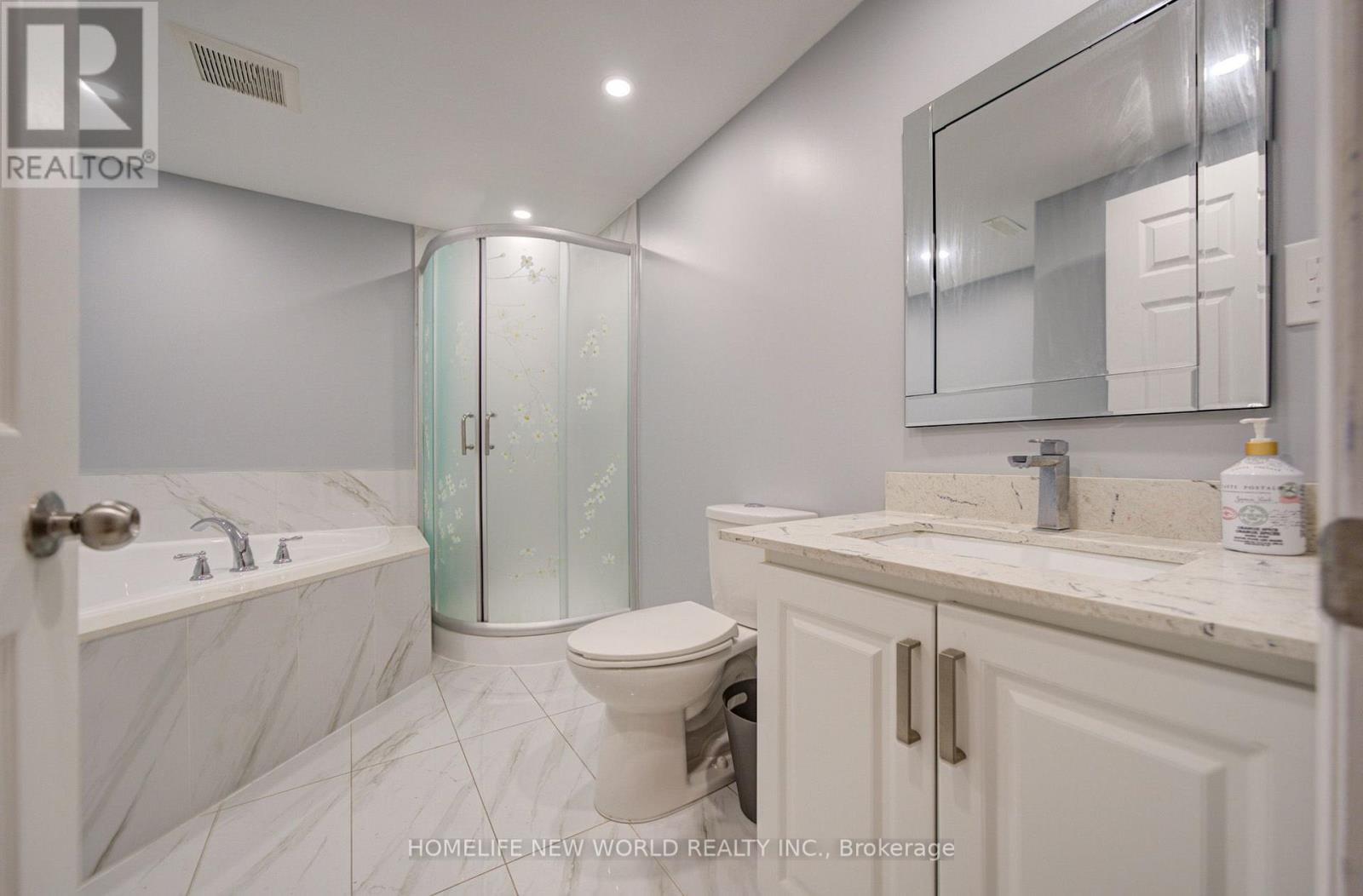 12 Bellside Drive, Markham, ON - Indoor Photo Showing Bathroom