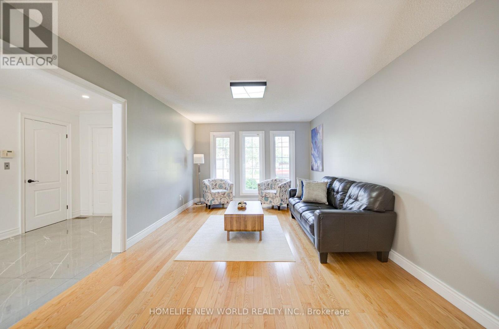 12 Bellside Drive, Markham, ON - Indoor Photo Showing Living Room